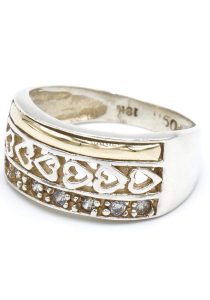 Hartjes ring met goud